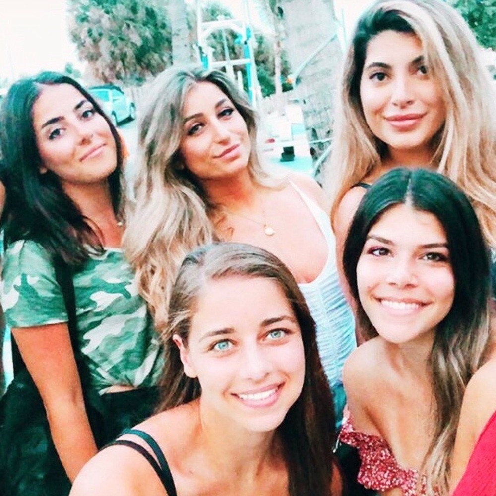 Meet your Posher, Stephanie